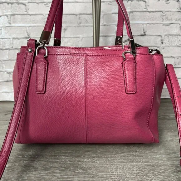 COACH ピンク ミニ クリスティー キャリーオール Signature Coach Mini Christie Coach Pink Leather Mini Christie